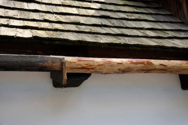 Cost of Wood Gutters Installation in Mishawaka